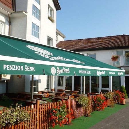Penzion Senk Pardubice Eksteriør bilde